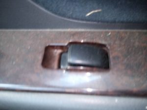 MANDO ELEVALUNAS DELANTERO DERECHO MITSUBISHI MONTERO SPORT (K90)