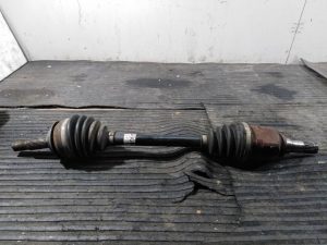 TRANSMISION DELANTERA IZQUIERDA 8250130595010 / P1-A6-23 / 434200D180B TOYOTA YARIS