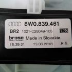 633698