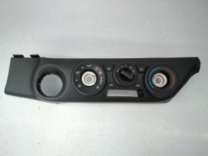 MANDO CALEFACCION / AIRE ACONDICIONADO E3-B2-14-3 TOYOTA HILUX (KUN)
