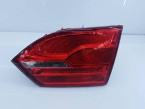 PILOTO TRASERO DERECHO PORTON 5C6945260 VOLKSWAGEN JETTA (162)