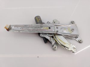 ELEVALUNAS TRASERO DERECHO 8353061M00 / E1-B3-32-2 / 2621005680 SUZUKI SX4