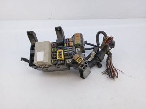 CAJA RELES / FUSIBLES 8638A005 / E3-A2-14-3 MITSUBISHI MONTERO (V80/V90)