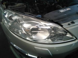 FARO DERECHO XENON PEUGEOT 407