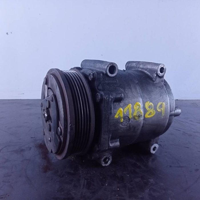 401743