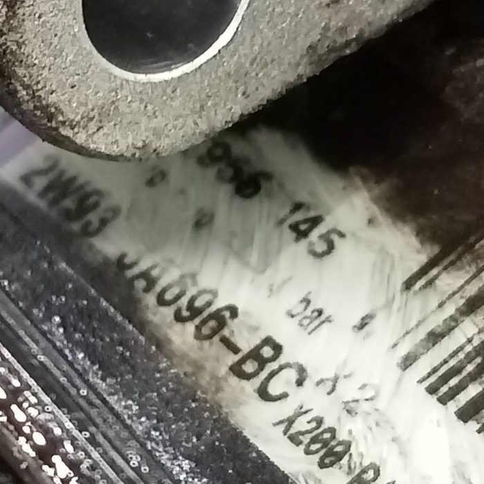 405641