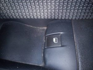 MANDO ELEVALUNAS DELANTERO DERECHO AUDI A3 (8P)