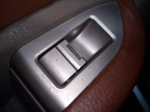MANDO ELEVALUNAS TRASERO IZQUIERDO HONDA FR-V (BE)