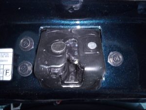 CERRADURA MALETERO / PORTON TOYOTA RAV 4