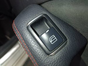 MANDO ELEVALUNAS TRASERO DERECHO MERCEDES-BENZ CLASE A (W176)