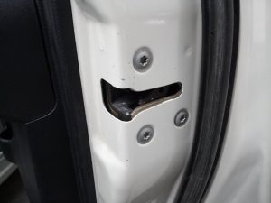 CERRADURA PUERTA DELANTERA DERECHA NISSAN X-TRAIL (T31)