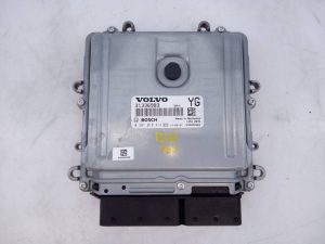 CENTRALITA MOTOR UCE 31336983 / E3-B5-45-4 / 0281018414 VOLVO V60 KOMBI