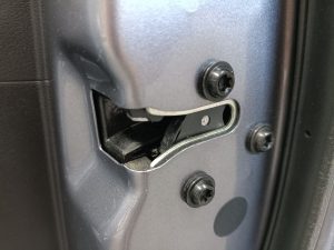 CERRADURA PUERTA DELANTERA DERECHA DR DR5
