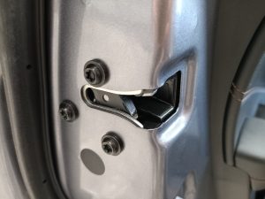 CERRADURA PUERTA TRASERA IZQUIERDA DR DR5