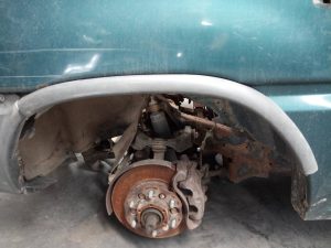 ALETIN DELANTERO IZQUIERDO NISSAN TERRANO/TERRANO.II (R20)