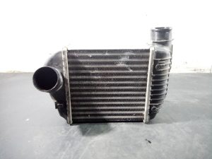 INTERCOOLER 038906051C / P2-A11-7 / 0281002401 AUDI A6 BERLINA (4F2)