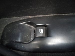 MANDO ELEVALUNAS DELANTERO DERECHO PEUGEOT 208
