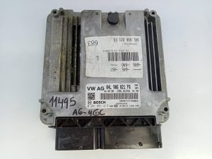 CENTRALITA MOTOR UCE 04L906021FQ / E2-A1-8-6 / 0281031413 AUDI A6 BERLINA (4GC)