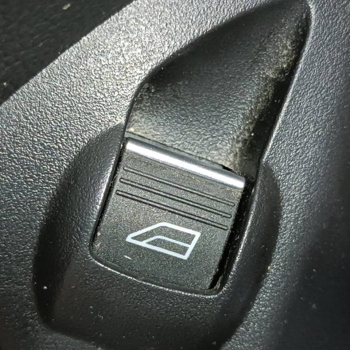 428345