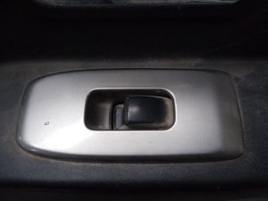 MANDO ELEVALUNAS DELANTERO DERECHO MITSUBISHI MONTERO (V60/V70)