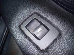 MANDO ELEVALUNAS DELANTERO DERECHO BMW SERIE 3 BERLINA (E90)