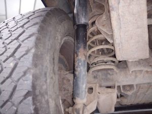 AMORTIGUADOR TRASERO IZQUIERDO JEEP GR. CHEROKEE (WH)