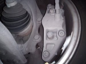 PINZA FRENO DELANTERA IZQUIERDA VOLVO V40