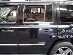PUERTA TRASERA IZQUIERDA CHRYSLER JEEP PATRIOT