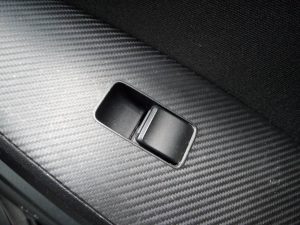 MANDO ELEVALUNAS DELANTERO DERECHO MAZDA 3 LIM. ()