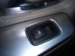 MANDO ELEVALUNAS TRASERO IZQUIERDO JEEP CHEROKEE