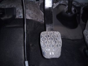 PEDAL EMBRAGUE MAZDA 3 LIM. ()
