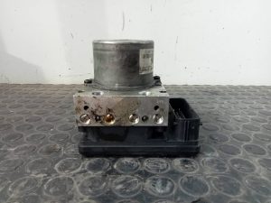 ABS 589202Y620 / P3-A8-17-4 HYUNDAI IX35