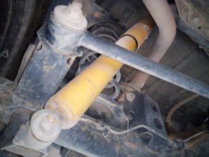 AMORTIGUADOR TRASERO IZQUIERDO NISSAN TERRANO/TERRANO.II (R20)