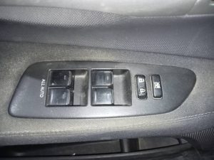 MANDO ELEVALUNAS DELANTERO IZQUIERDO TOYOTA AURIS