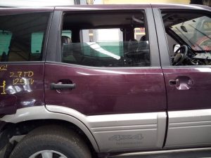 PUERTA TRASERA DERECHA NISSAN TERRANO/TERRANO.II (R20)