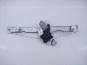 ELEVALUNAS DELANTERO DERECHO 1280008421 / E1-A1-24-2 DACIA DUSTER