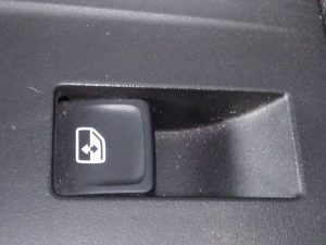 MANDO ELEVALUNAS TRASERO IZQUIERDO SKODA OCTAVIA LIM. (NX3)