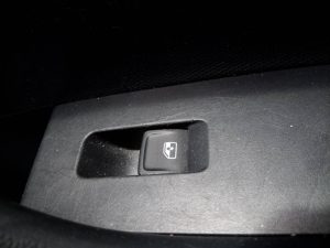 MANDO ELEVALUNAS TRASERO DERECHO SKODA RAPID