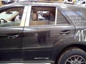 PUERTA TRASERA IZQUIERDA MERCEDES-BENZ CLASE M (W164)