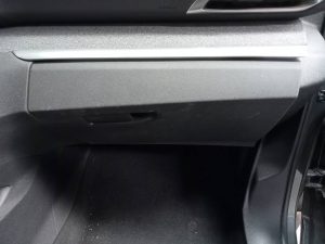 GUANTERA PEUGEOT 5008