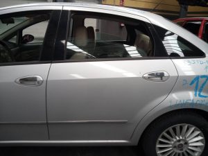 PUERTA TRASERA IZQUIERDA FIAT LINEA (110)