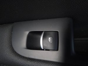 MANDO ELEVALUNAS TRASERO DERECHO ALFA ROMEO STELVIO (630)
