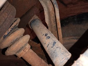 AMORTIGUADOR DELANTERO DERECHO NISSAN TERRANO/TERRANO.II (R20)