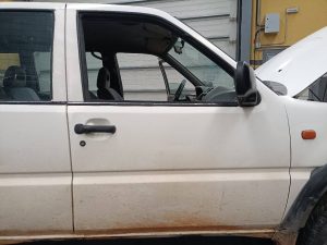 PUERTA DELANTERA DERECHA NISSAN TERRANO/TERRANO.II (R20)