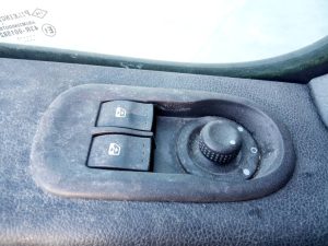 MANDO ELEVALUNAS DELANTERO IZQUIERDO RENAULT MASTER KASTEN