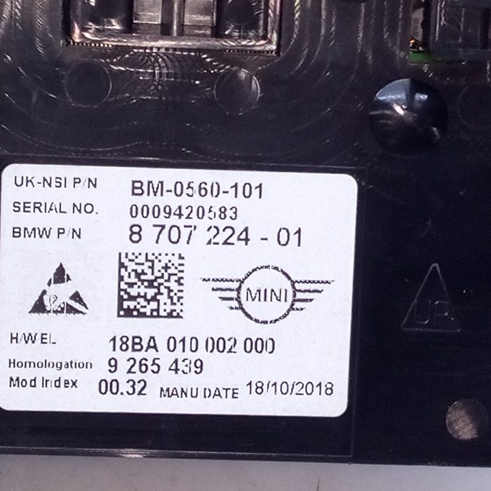 464843
