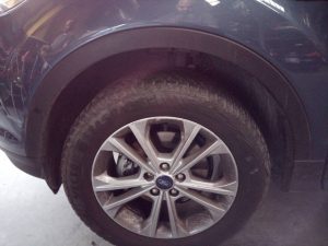 ALETIN DELANTERO IZQUIERDO FORD KUGA (CBS)