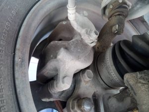 PINZA FRENO DELANTERA IZQUIERDA NISSAN TERRANO/TERRANO.II (R20)