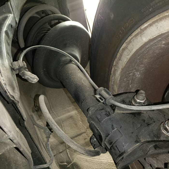 471180