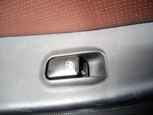 MANDO ELEVALUNAS TRASERO IZQUIERDO HYUNDAI IX55